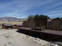 Cabin 5 at the Almo Inn Near City of Rocks/Castle Rocks Parks in Idaho Hotele w: Almo