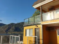 Richter Pass Beach Resort Hotels in Osoyoos