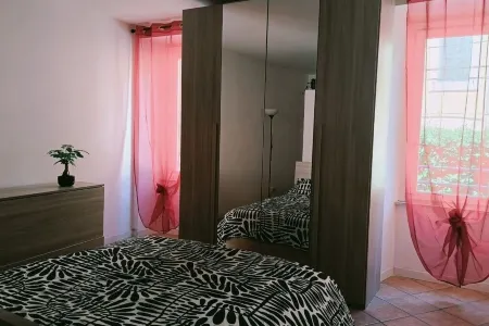 Bright loft in the historic center of Marino with separate entrance.