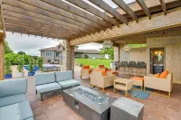Outdoor Oasis: Luxe Flat in Mt Horeb! - Apartments