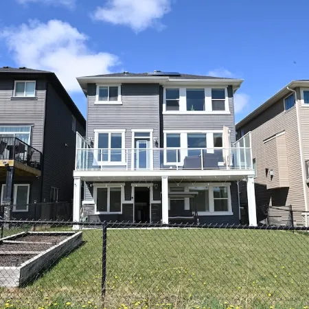 3-Beds (Sleeps 6), 2-Baths, Full Kitchen+PrivateEntrance, Ravine View