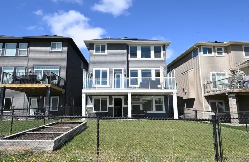 3-Beds (Sleeps 6), 2-Baths, Full Kitchen+PrivateEntrance, Ravine View