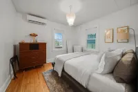 Charming Linden Hills Bungalow Close to Everything Hotels in 