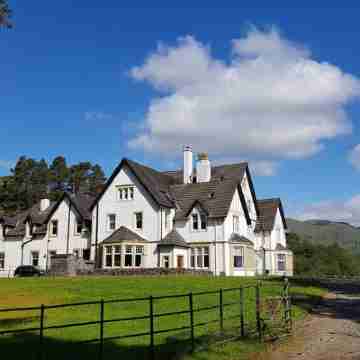 Wattie Cottage - Historic Arts & Crafts House with Loch Views Hotel Exterior