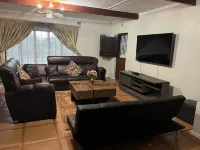 Self Catering home near the Wild Coast & Casino 포트에드워드 호텔