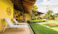 Family paradise with swimming pools, green spaces and sports facilities Hotels in Jiutepec