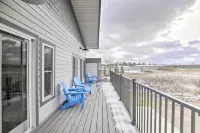 Spacious Recently Built Home < 1 Mi to Lake! -  Privatzimmer