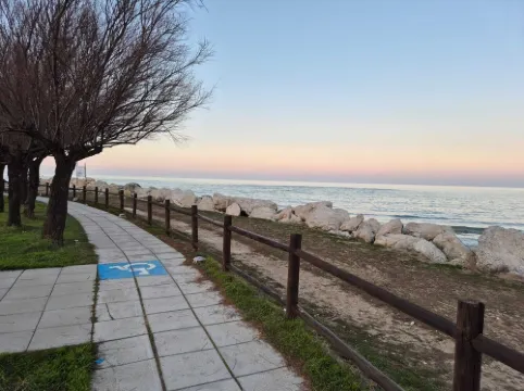 Cozy apartment near the Sea with all amenities.