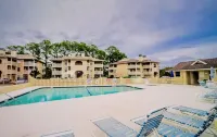 Rest & recharge, close to the beach! Spacious condo for a beach getaway!