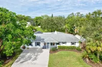 4-bedroom heated pool house 5 minutes to the beach Hotels in Osprey