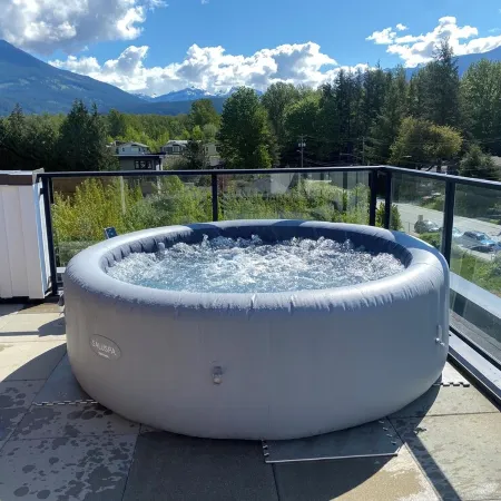 Stylish 3 bedroom townhome with rooftop patio Отели в г. Сквомиш
