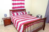 Cozy 2-bedroom chalet in delightful Baní with WiFi, AC Hotels in Bani