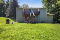 Charming 2-bedroom apartment with WiFi in Tannersville, Minutes from Camelback