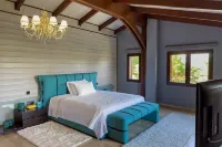 Pool Villa DesmiraDive in the pleasure and relax by the pool, close to the sea.