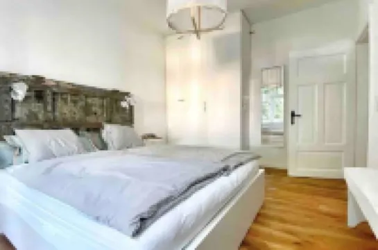 Ferienwohnung Burghof 3 + Balkon + Radparkplatz