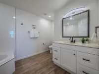 Adventure on Historic Route 66! Brand new renovation! Hotels in Laclede County
