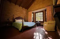 Carob Tree House 8 people Hotels in Carilo