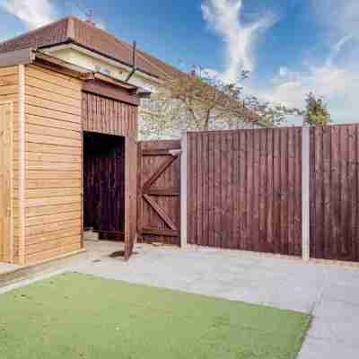 Cosy Luxury studio cabin centrally located in Crayford, Greater london. Hotel Exterior