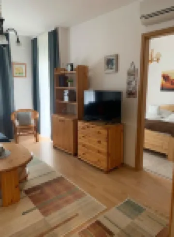 KŐNIG APARTMAN III. /LIZA APARTMAN/HÉVÍZ.300 MÉTERRE A HÉVÍZI TERMÁL TÓTÓL! Hotels in 