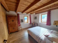 Spacious, comfortable, quiet, sunny farmhouse with views of Mt Blanc near Megève
