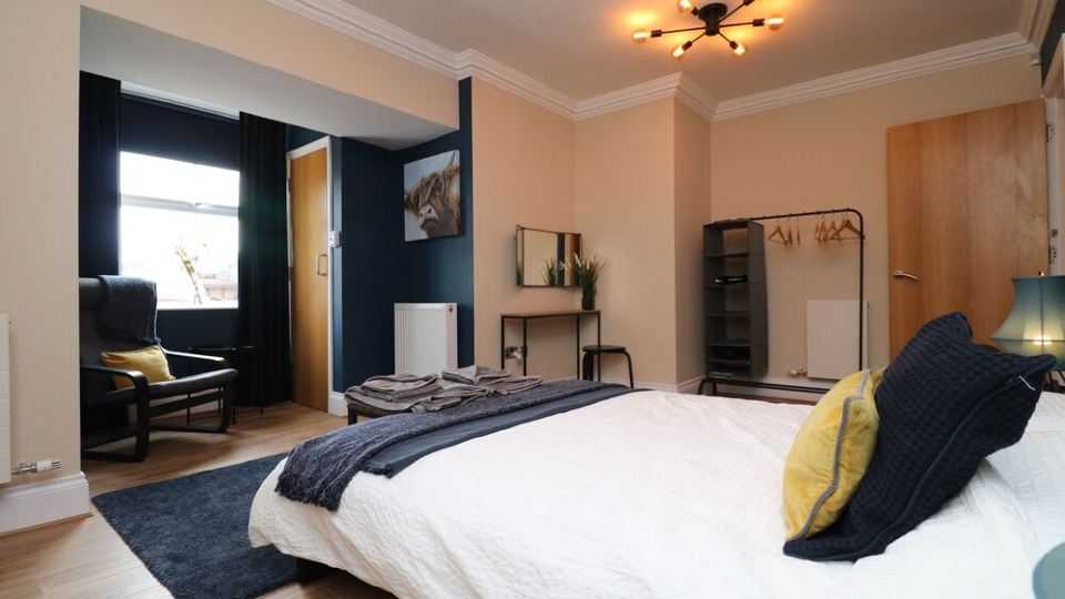 Spacious 2 bed Apartment, Close to City Centre