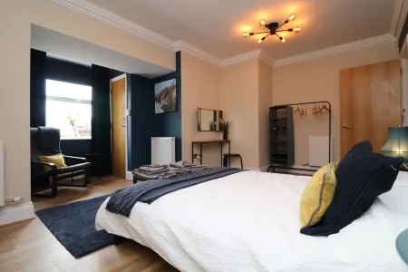 Spacious 2 bed Apartment, Close to City Centre