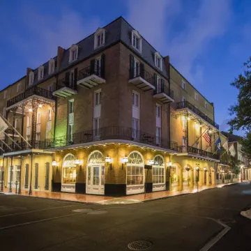 Holiday Inn FRENCH QUARTER-CHATEAU LEMOYNE by IHG Отели рядом с достопримечательностью «Концертный зал "Презервейшн Холл"»