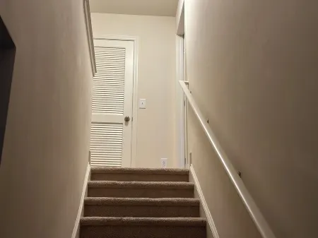 Charming 3bedroom house Fayetteville with WiFi, AC. and more. Start your getaway Отели в г. Камберленд