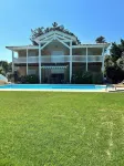 Superb luxury villa in the heart of the Golf between Ocean and Lake