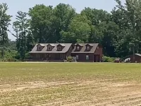 Newly added studio apartment, above garage. Hotels in Phillips County