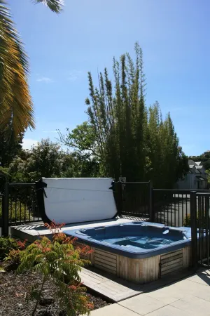 Capital Cottage - Russell Cottages Collection