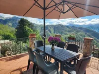 Gorgeous Remodeled Villa in Pieve di Monti di Villa Northern Tuscan w/VIEWS Hotel a Bagni di Lucca