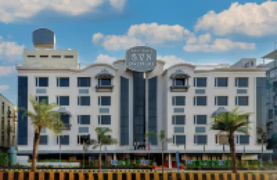 SVN レイク パレス のホテル