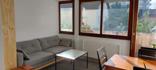 Appartement Lumineux au Calme Avec Balcon Tout Proche de Genève Hotel a Gaillard