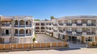 Karras Hotel Hotels in 