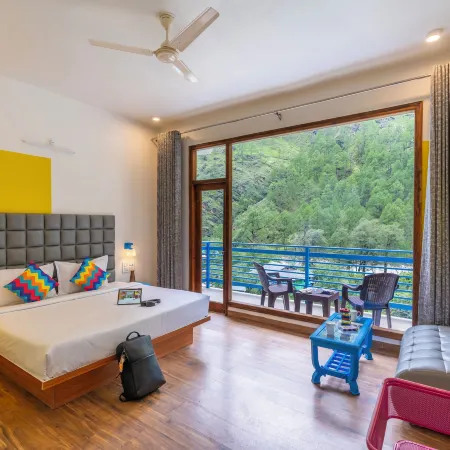 Gostops Kasol Plus, Manikaran Road - Private Rooms & Dorms