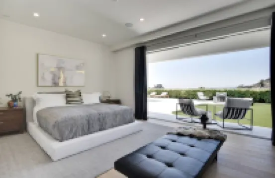 Breathtaking Views and Luxurious Pool - Stunning California Villa