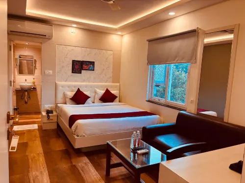 Hotel Chariot Inn - 停車場
