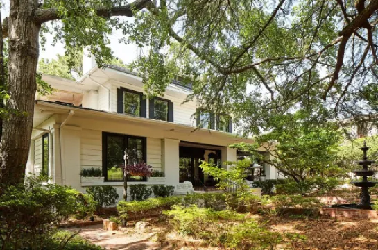 Apt1@EdenBrae - Serene, Walkable, Modern Retreat, Named Best in Bham