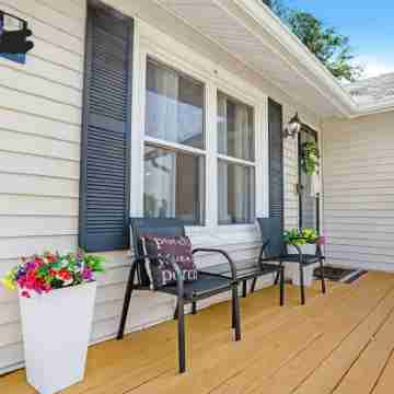 Stylish 3BR w/EV charger,Firepit, workspace,fast wifi,vinyl, near downtown Macon Others