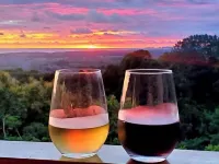Gorgeous sunsets at brand new Casa Arbol DelMar Hoteles en Savegre