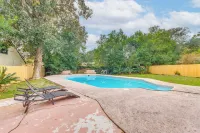 Foosball Games & Al Fresco Dining: Pensacola Home! - Pools