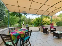 Modern holiday home with private pool Hotels in Lambesc