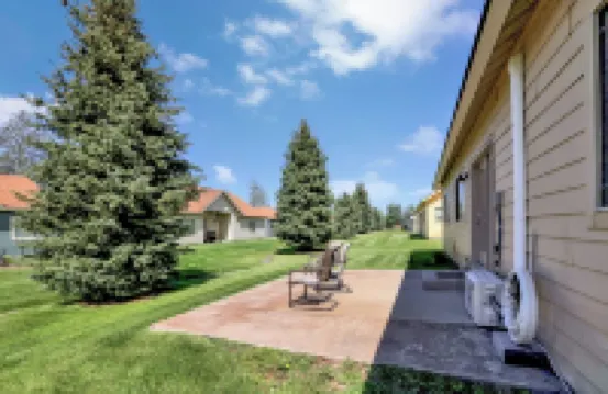 Charming 3-Bedroom Home, 5 Min from Tamarack Resort