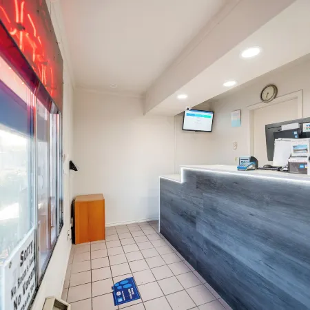 Best Value Inn by OYO Portland or South East