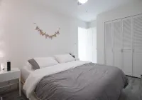 Luxury home, close to 2 ski resorts, 3 water parks, casino, outlets, high-tech.