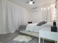 Luxury home, close to 2 ski resorts, 3 water parks, casino, outlets, high-tech.