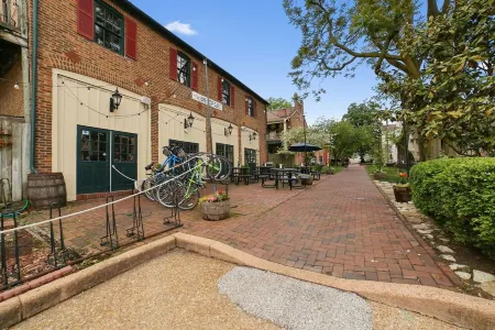 Historic Main Street Heritage Retreat