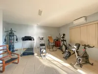 Family Friendly Las Olas Oceanfront Remodeled 2Br Steps to Surf, Sand & Dining!