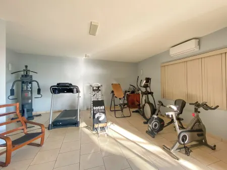 Family Friendly Las Olas Oceanfront Remodeled 2Br Steps to Surf, Sand & Dining!